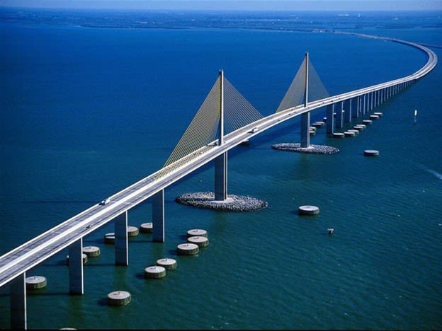 Thirty-six dolphins, each almost 60 feet in diameter (columns of concrete, rock and sand), were installed around the Sunshine Skyway Bridge after a 1980 bridge collapse following a ship strike. Image: Mark Luther.