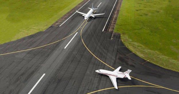 Should I stay or should I go? Instructions to enter a runway from air traffic control must be precise and precisely followed. Image: Airbus