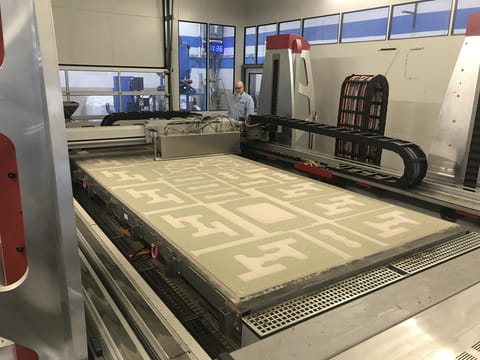 Tooling & Equipment International (TEI), one of the largest US users of 3D sand printing, is expanding its additive manufacturing capacity with the third VX4000 3D printer from Voxeljet. (Image Source: Voxeljet) 